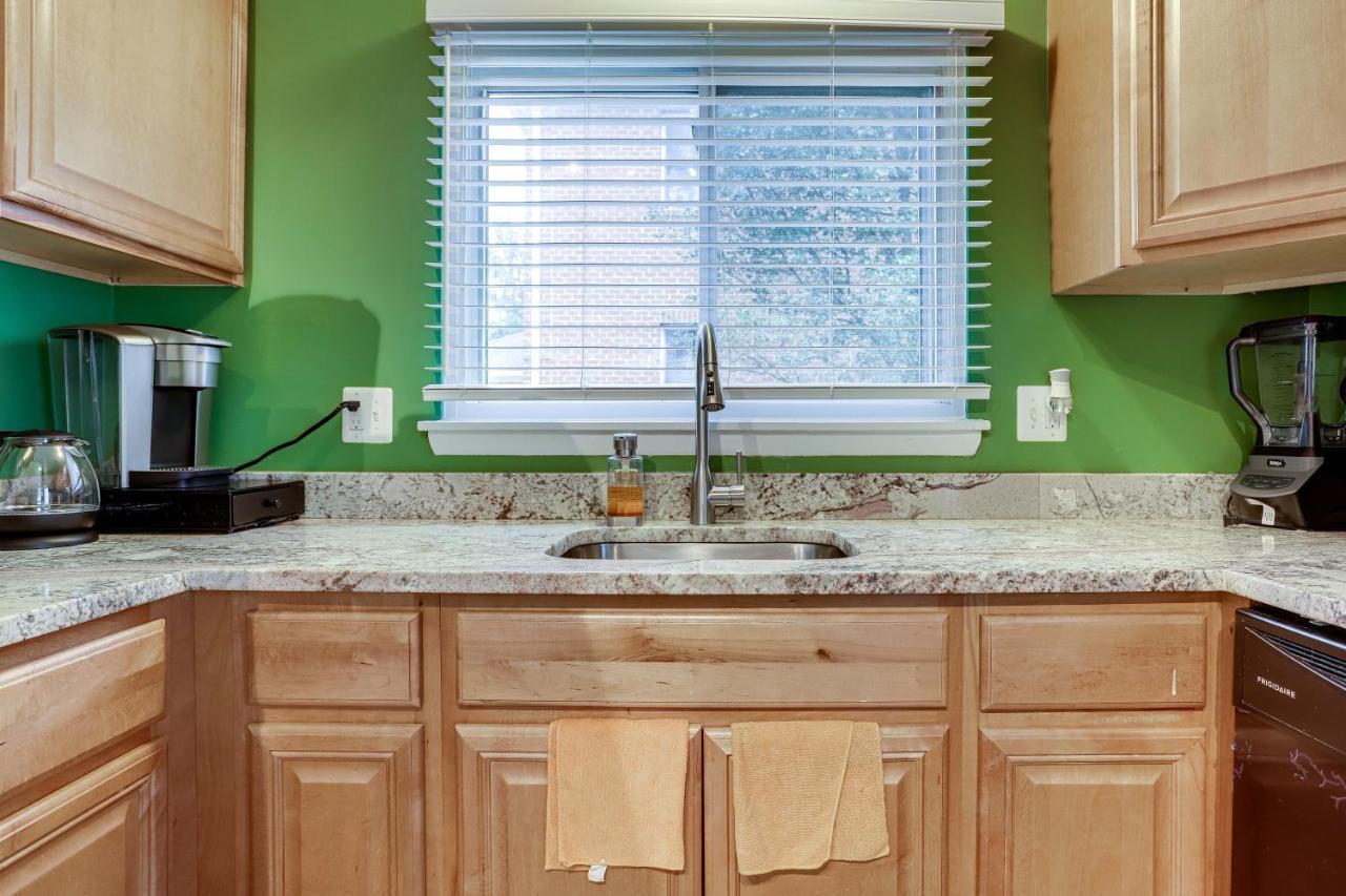 Escape To Our Cozy 3 Bed Rm 2 Bath Unit In Alexandria Va Vila Exterior foto