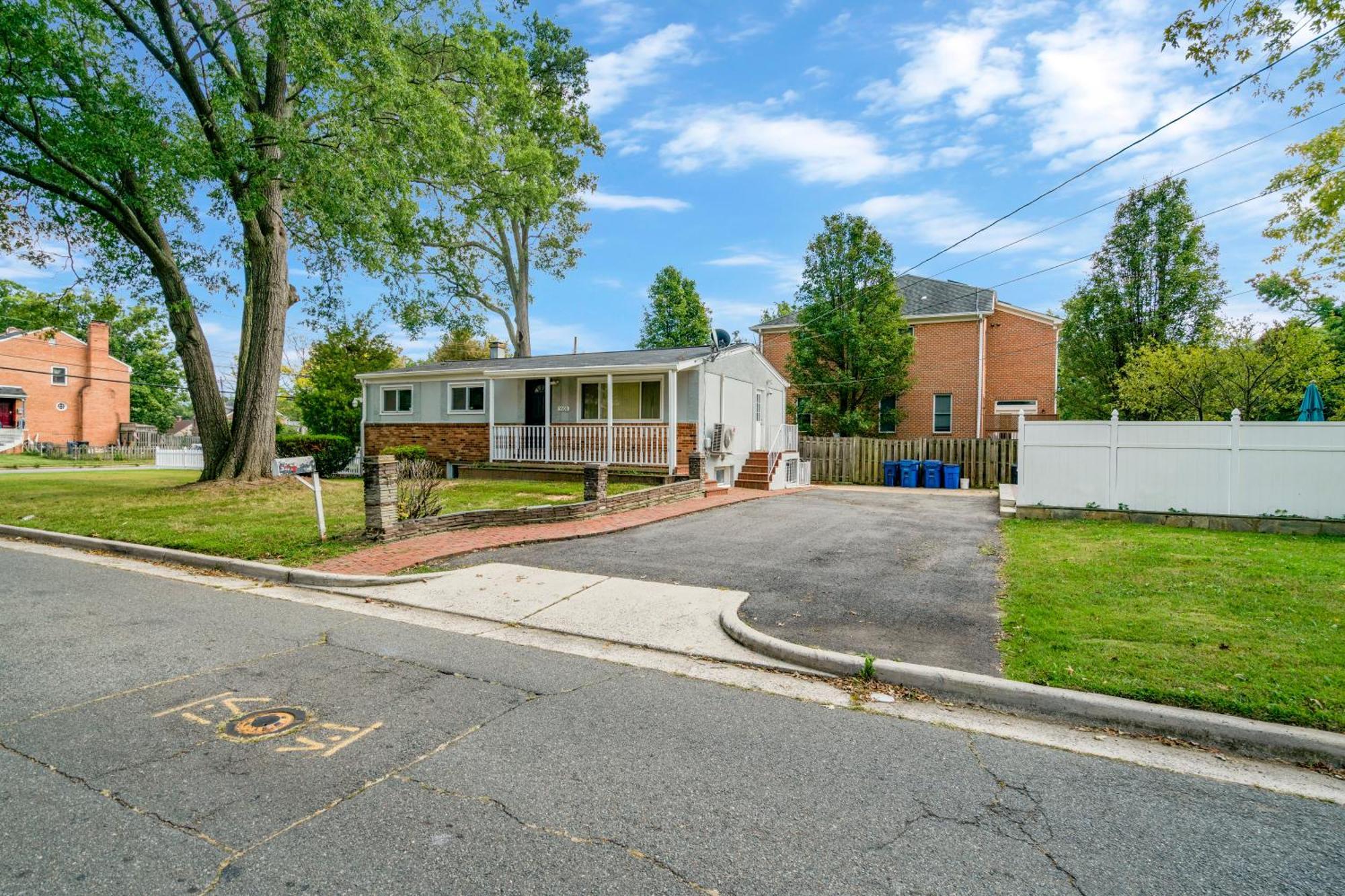 Escape To Our Cozy 3 Bed Rm 2 Bath Unit In Alexandria Va Vila Exterior foto